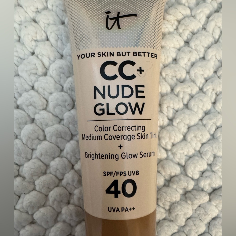 IT Cosmetics CC+ Nude Glow Skin Tint - Tan SPF 40 UVA